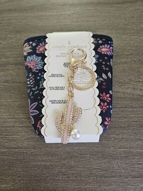 Simply Southern Can Koozie Pink Cactus Keychain with Pearl Accent